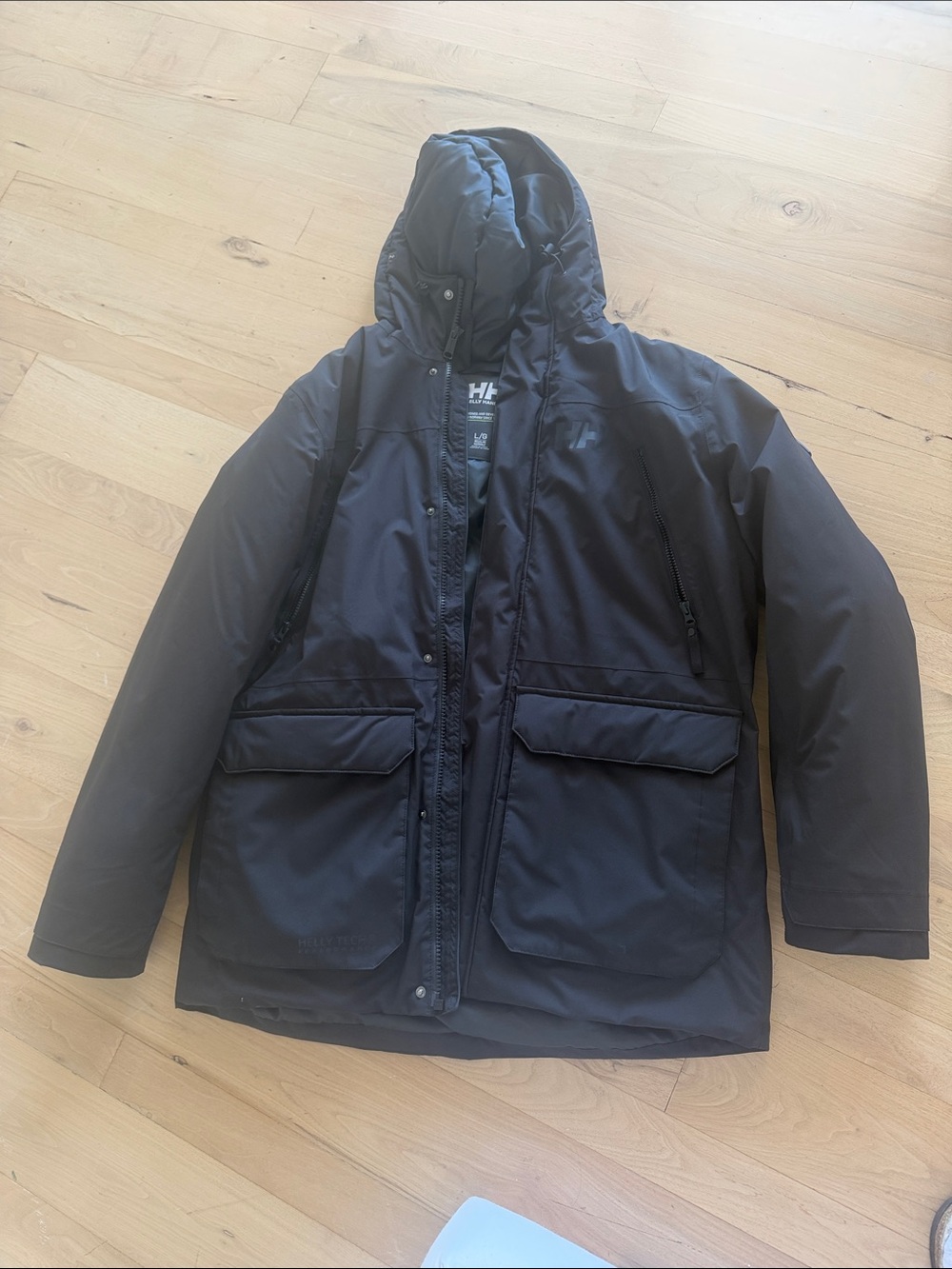Helly Hansen Men's Black Hooded Puffer Coat